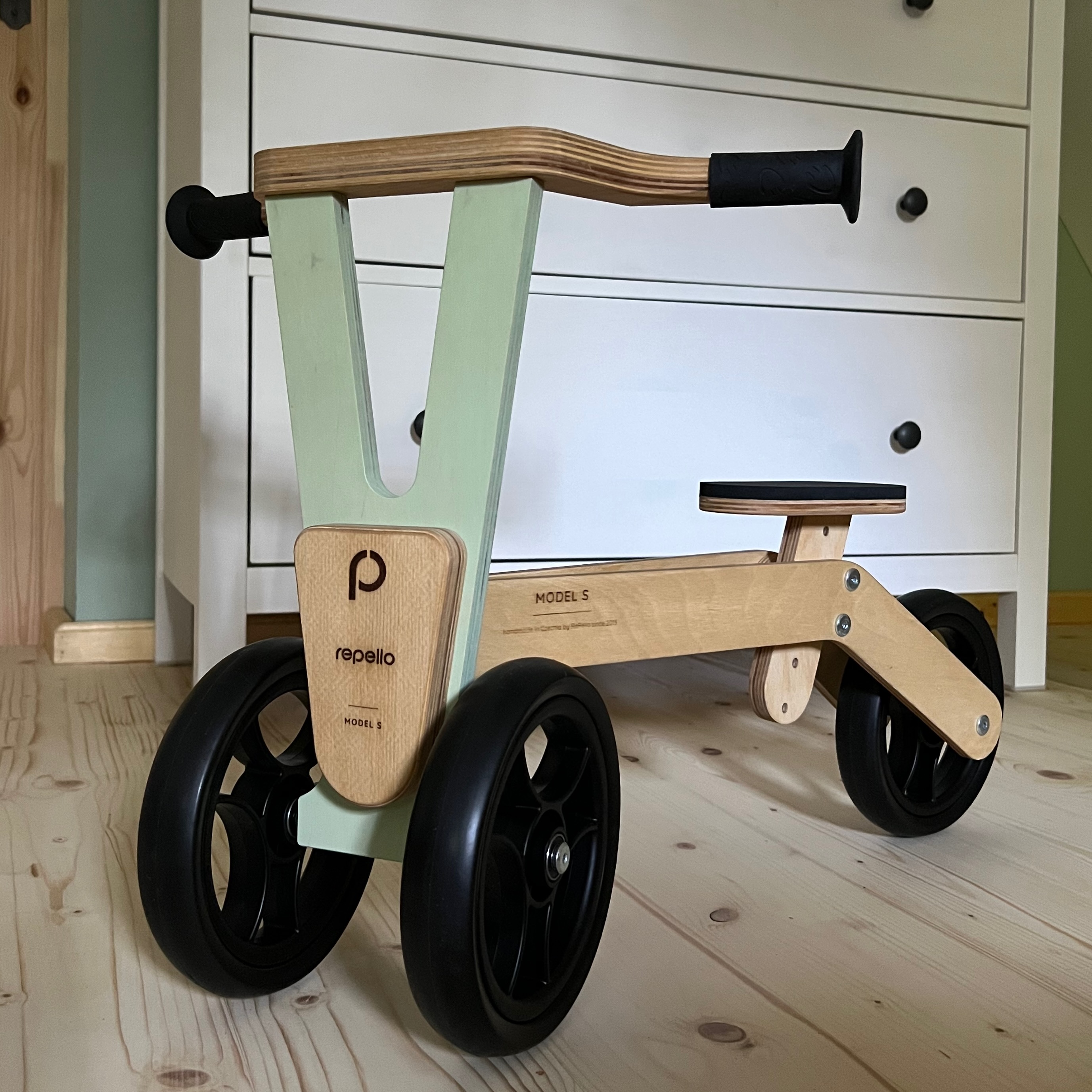 repello-model-s-natural-mint-toddler bike